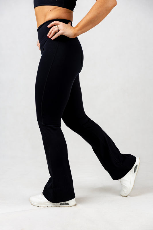 LIFT Flare Yoga Pants Sort